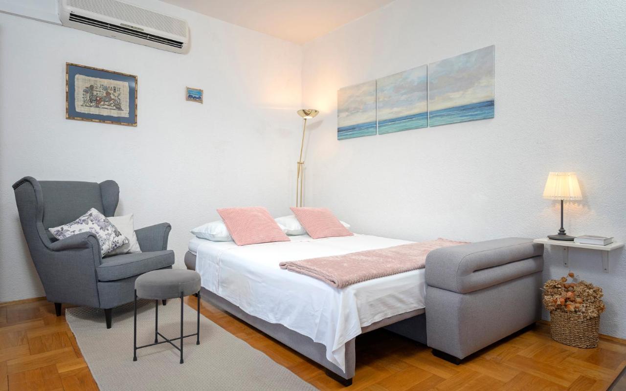 Apartment Nela Kalina Jelsa  Extérieur photo